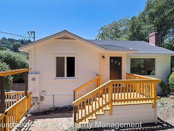 4th image of 73 Montford Ave
