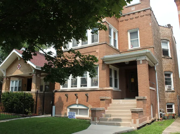 4054 W Oakdale Ave, Chicago, IL 60641