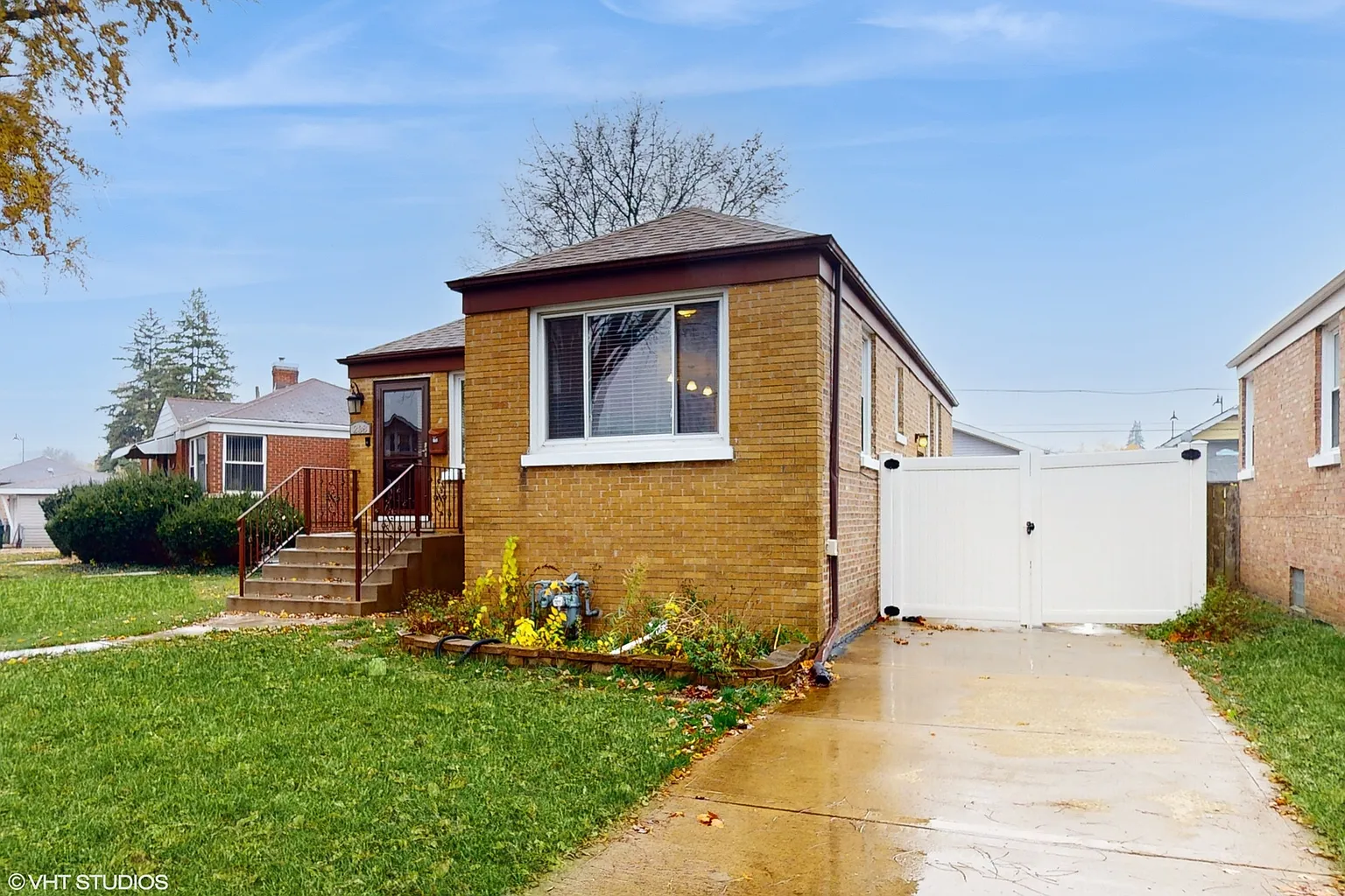 238 Marshall Ave photo 1