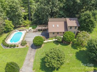 1011 Linnaean Dr, Morganton, NC 28655