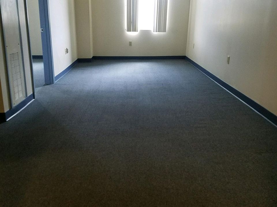2nd image of 207 5th St #R3hd7c1cr