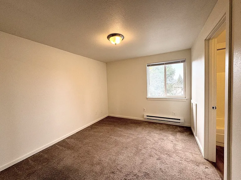 North Highland Court — Photo 8