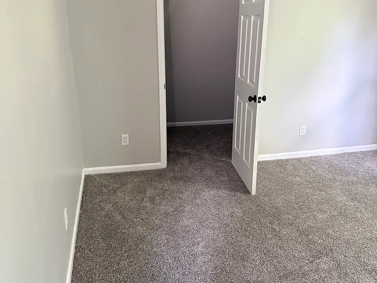 819 S 23rd St — Photo 5