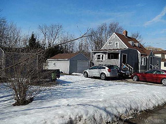 3rd image of 4074 Woodlawn Ave