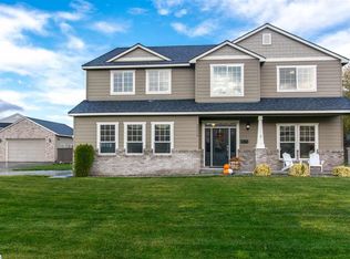 99206 E Ridgeview Dr, Kennewick, WA 99338