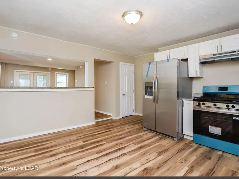 449 Moss St #1 — Photo 8
