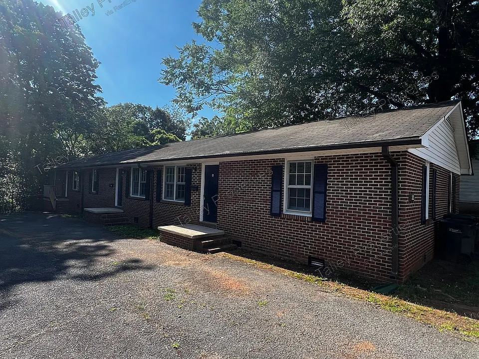 314 Hamilton Dr NE #1
