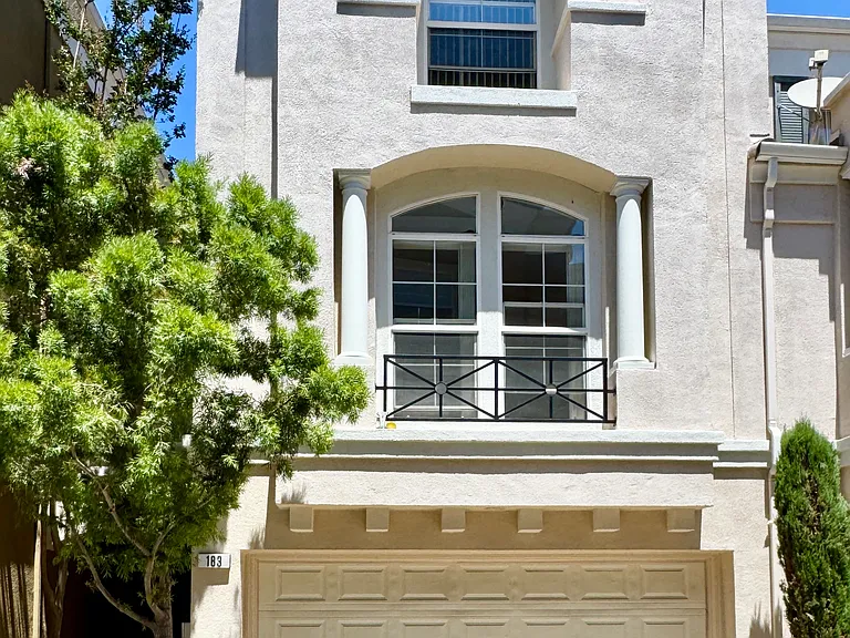 183 Rainbow Pl — Photo 1