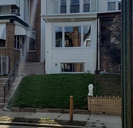 2nd image of 6500 N Smedley St