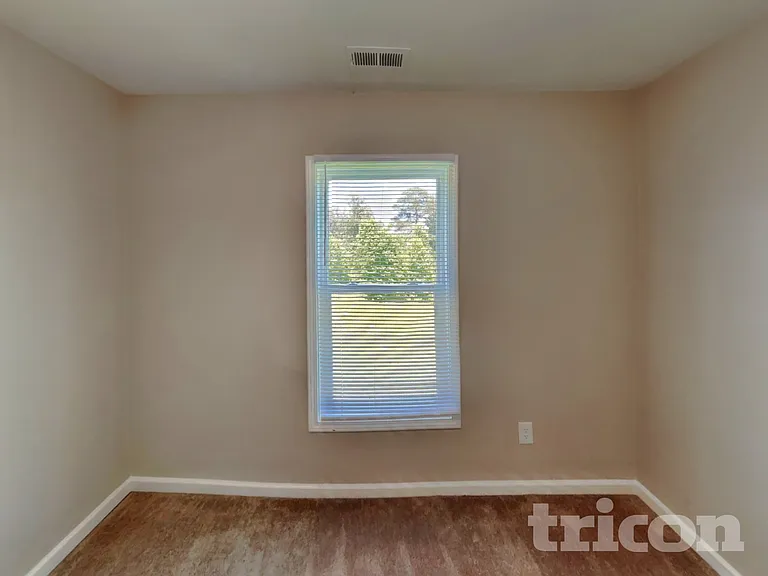 129 Seedling Ct — Photo 12