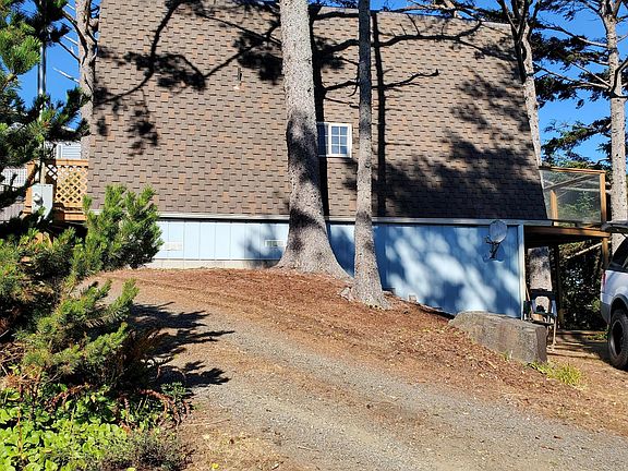 5th image of 2331 NW Jetty Ave