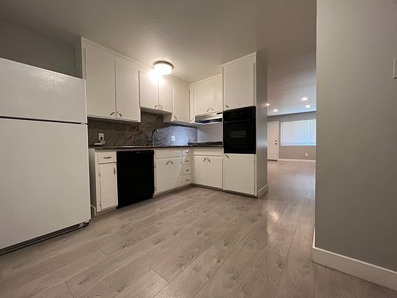 3rd image of 664 Grand Fir Ave APT 1