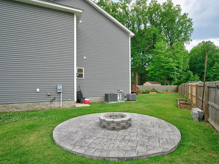 2700 Rodgers St — Photo 36
