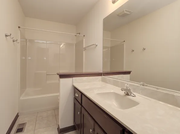 23055 W Ironwood Dr, Plainfield, IL 60586