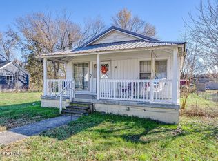 208 & 212 S Chamberlain Ave, Rockwood, TN 37854