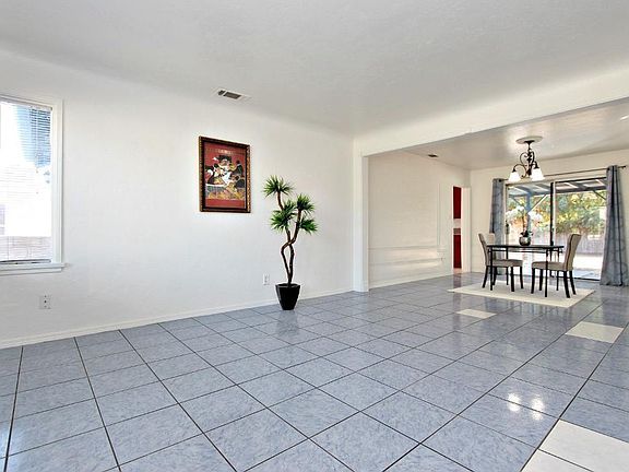 2nd image of 3524 N Pershing Ave