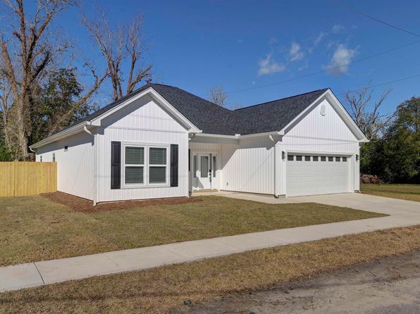 551 Park St, Batesburg, SC 29006