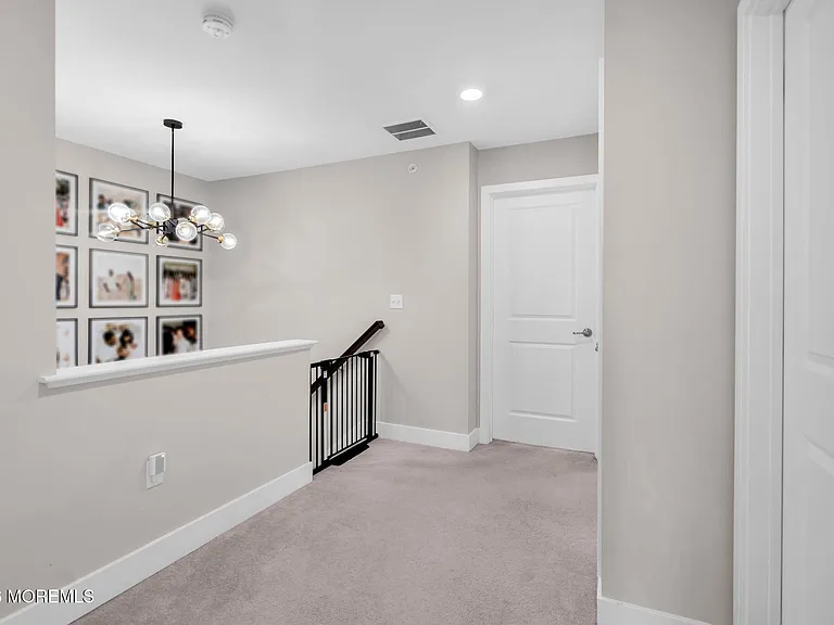 35 Kelly Way — Photo 31