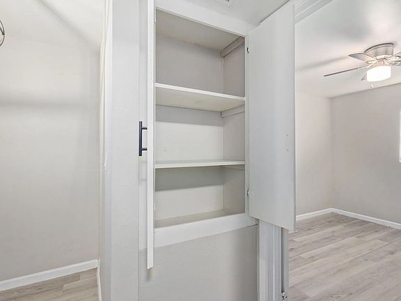 4th image of 3406 E Pinchot Ave #12