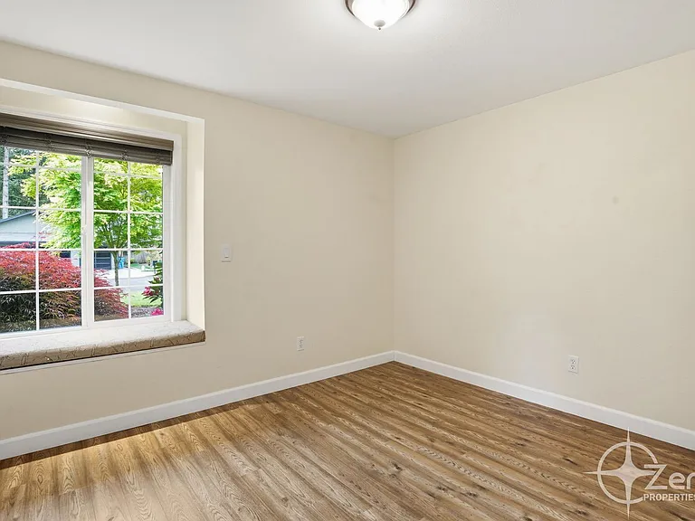 13902 NE Piper Rd #B — Photo 18