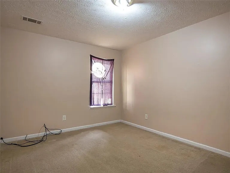 4363 Lock Ness Ln — Photo 2