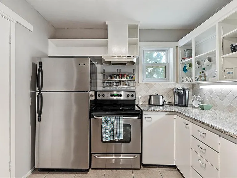 3022 Baldwin St — Photo 8