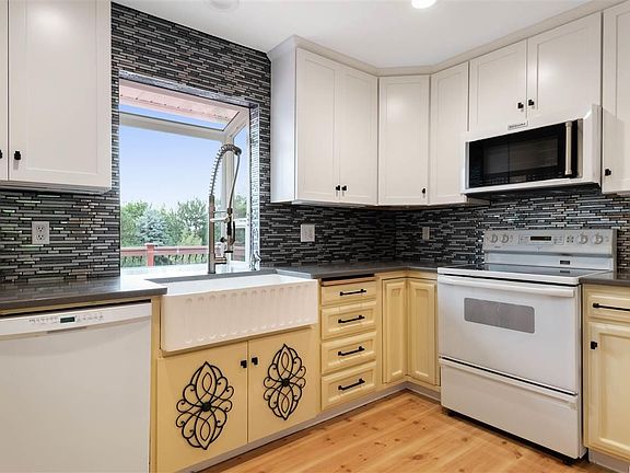4th image of 4140 Ironton Dr