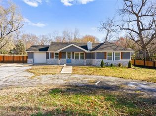 5825 Antioch Rd, Merriam, KS 66202