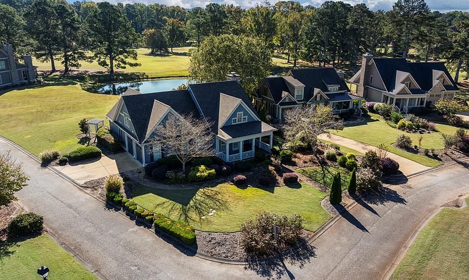 1st image of 1050 Mountain View Way