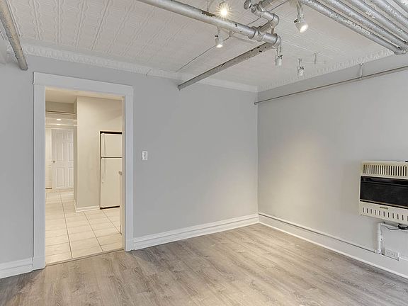 2nd image of 2042 W Armitage Ave #G