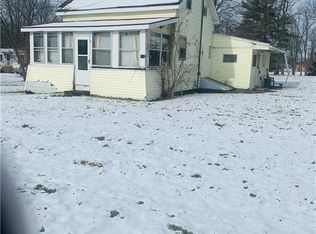 636 Farleys Point Rd, Union Springs, NY 13160