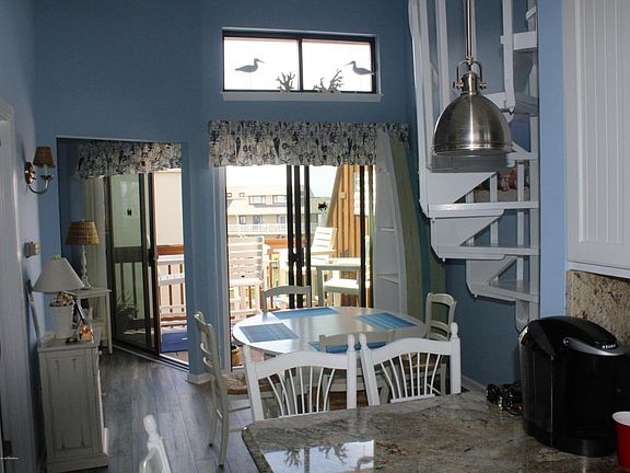 2nd image of 1919 Bay Blvd Unit A31-a31c