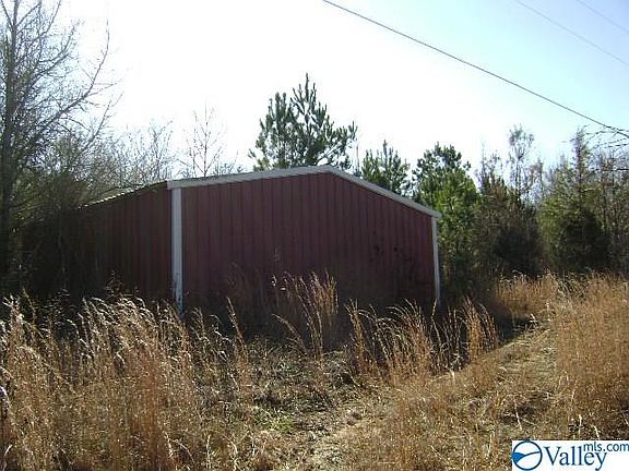2nd image of 1143 County Road 1383