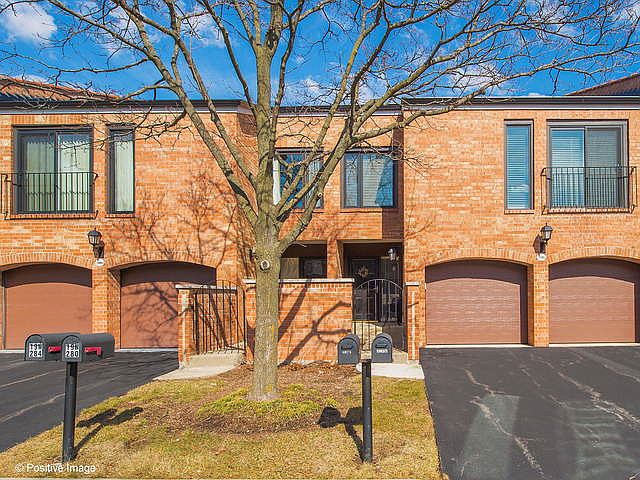 1st image of 19W276 Paul Revere Ln