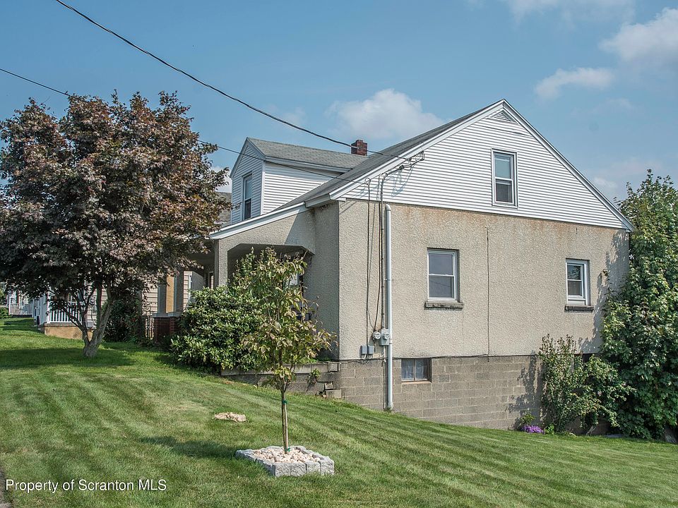 2nd image of 616 Fallon St