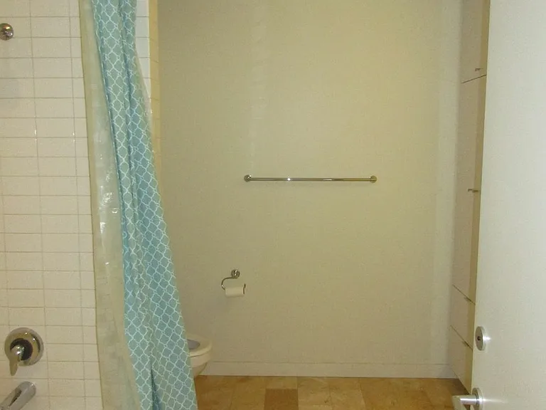 3570 S River Pkwy #305 — Photo 9