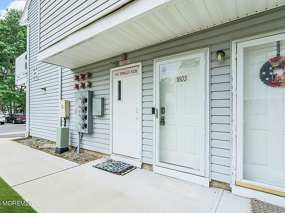 4th image of 1603 Arthur Street