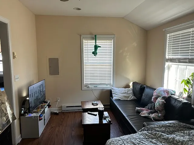 East Ave