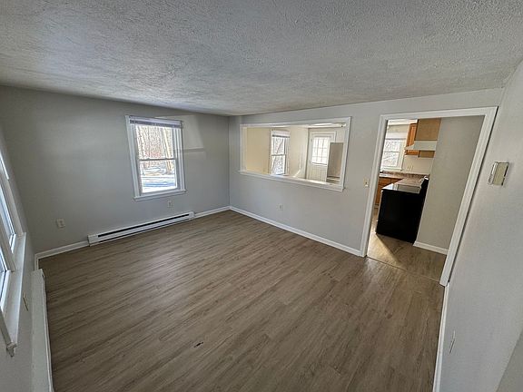 3rd image of 106-108 Oak St #4