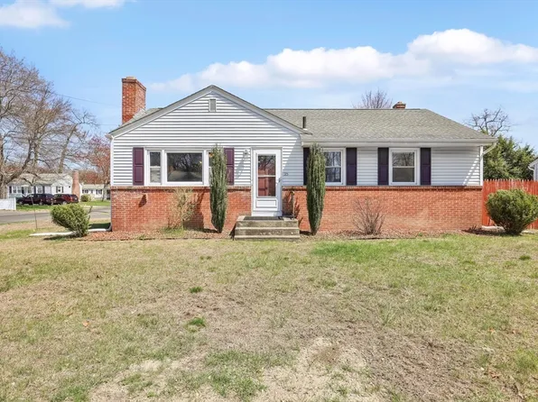 35 Dorothy Ave, Chicopee, MA 01020