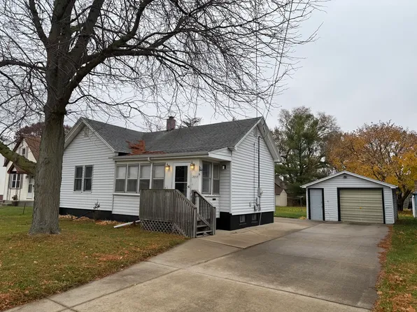 2054 Crosat St, La Salle, IL 61301