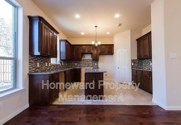 4004 Hanaa Ct — Photo 3