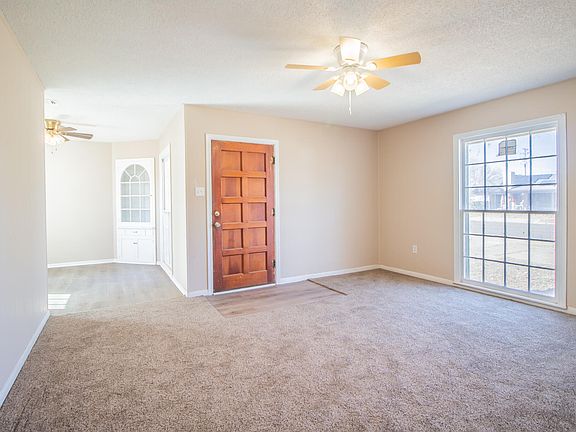 3rd image of 604 E Reppto St