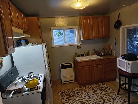 5th image of 2436 1/2 NW 56th St