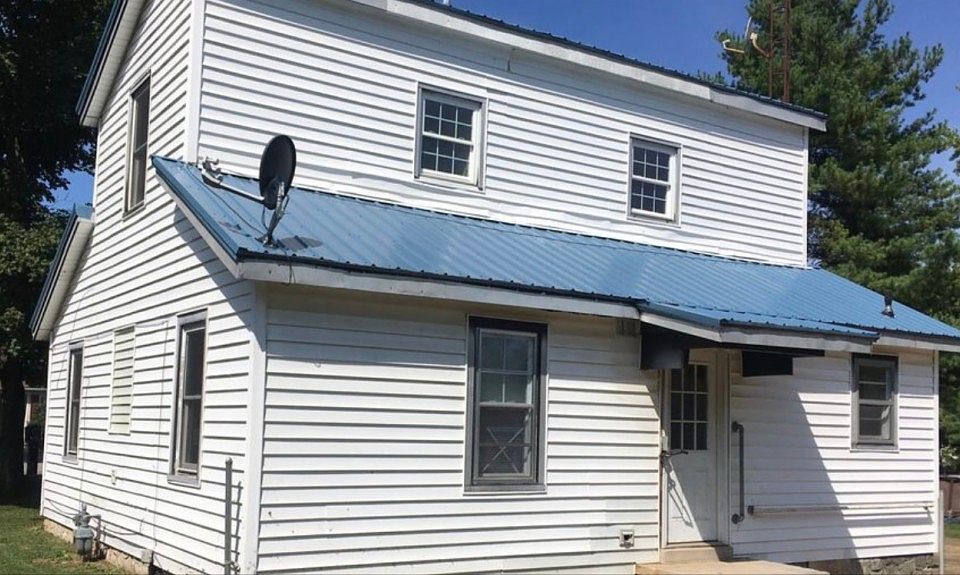 2nd image of 1332 Collegeview Dr