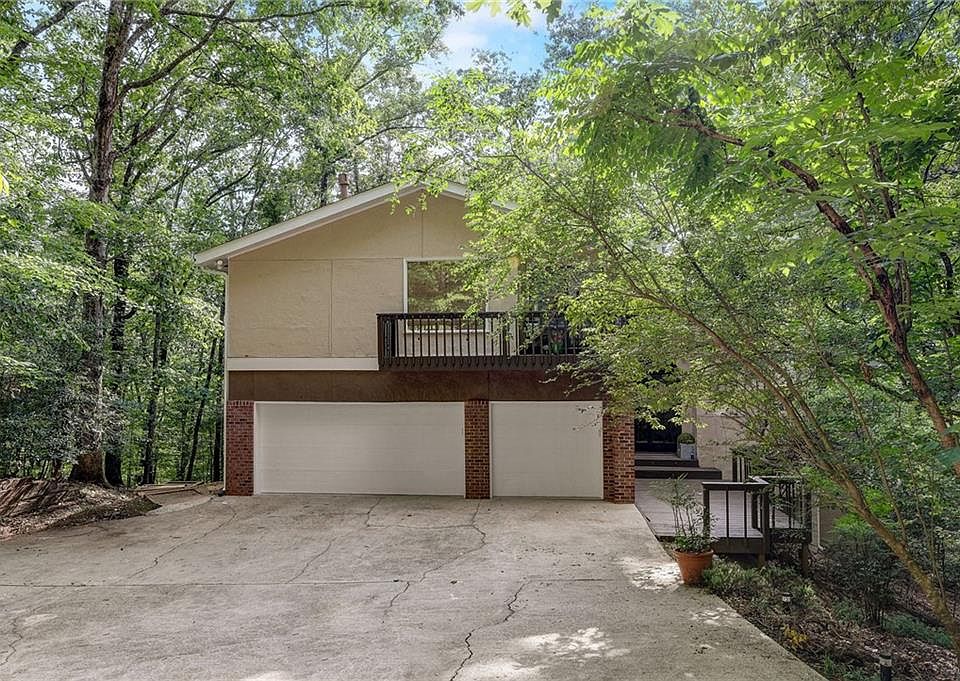 1st image of 275 Watergate Dr