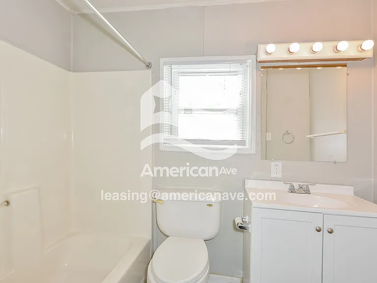 417926_011_wm_-_main_bathroom_13458446.jpg