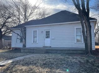 904 W B Ave, Elk City, OK 73644