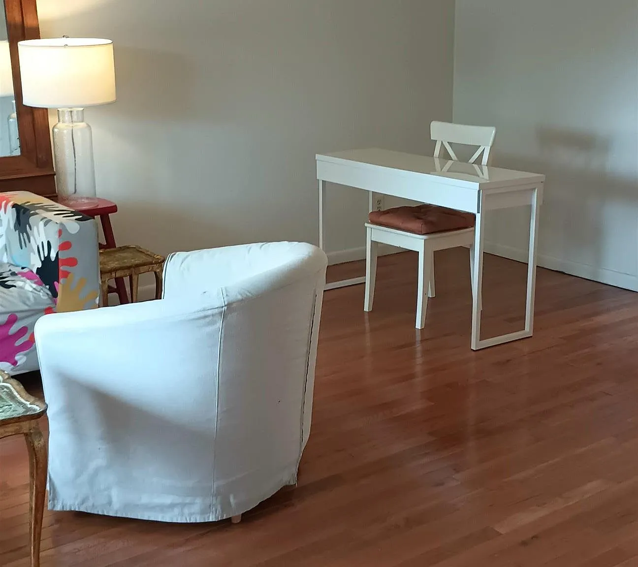 3 bed, 1.5 bath, 1570 sqft, $1,300 — Photo 4