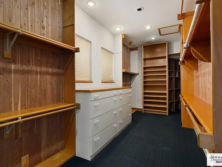 3201 Lazy Lake Dr — Photo 29